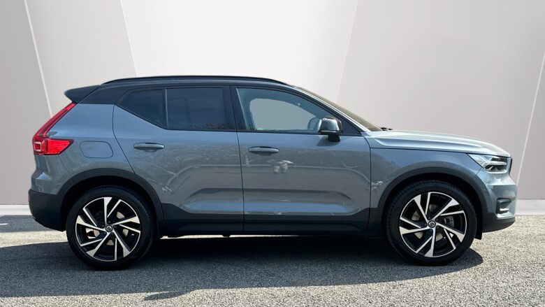 Volvo Xc40 2.0 B4P R DESIGN Pro 5dr Auto Petrol Estate